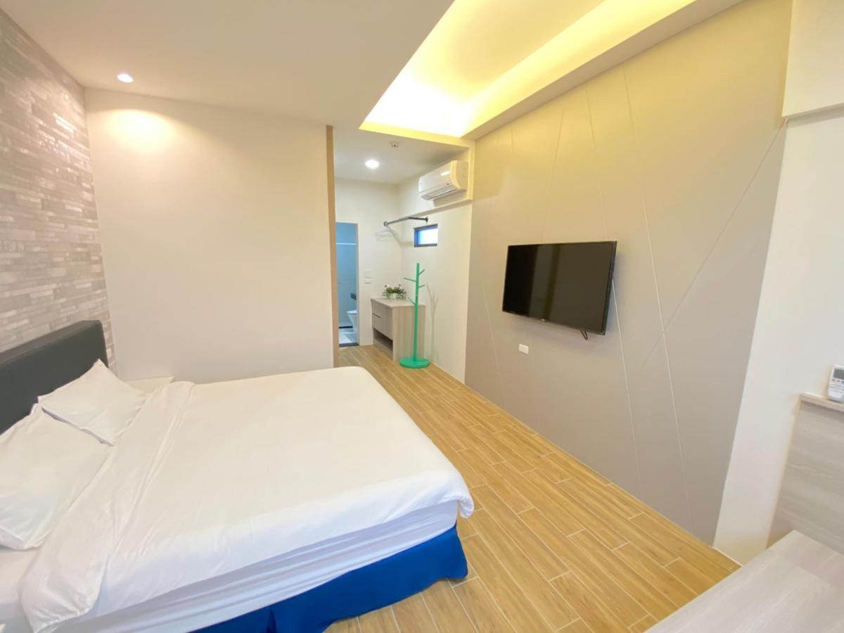 渡小夜電梯民宿 Yilannight B&B Wujie Eksteriør billede