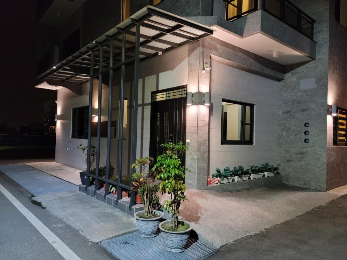 渡小夜電梯民宿 Yilannight B&B Wujie Eksteriør billede