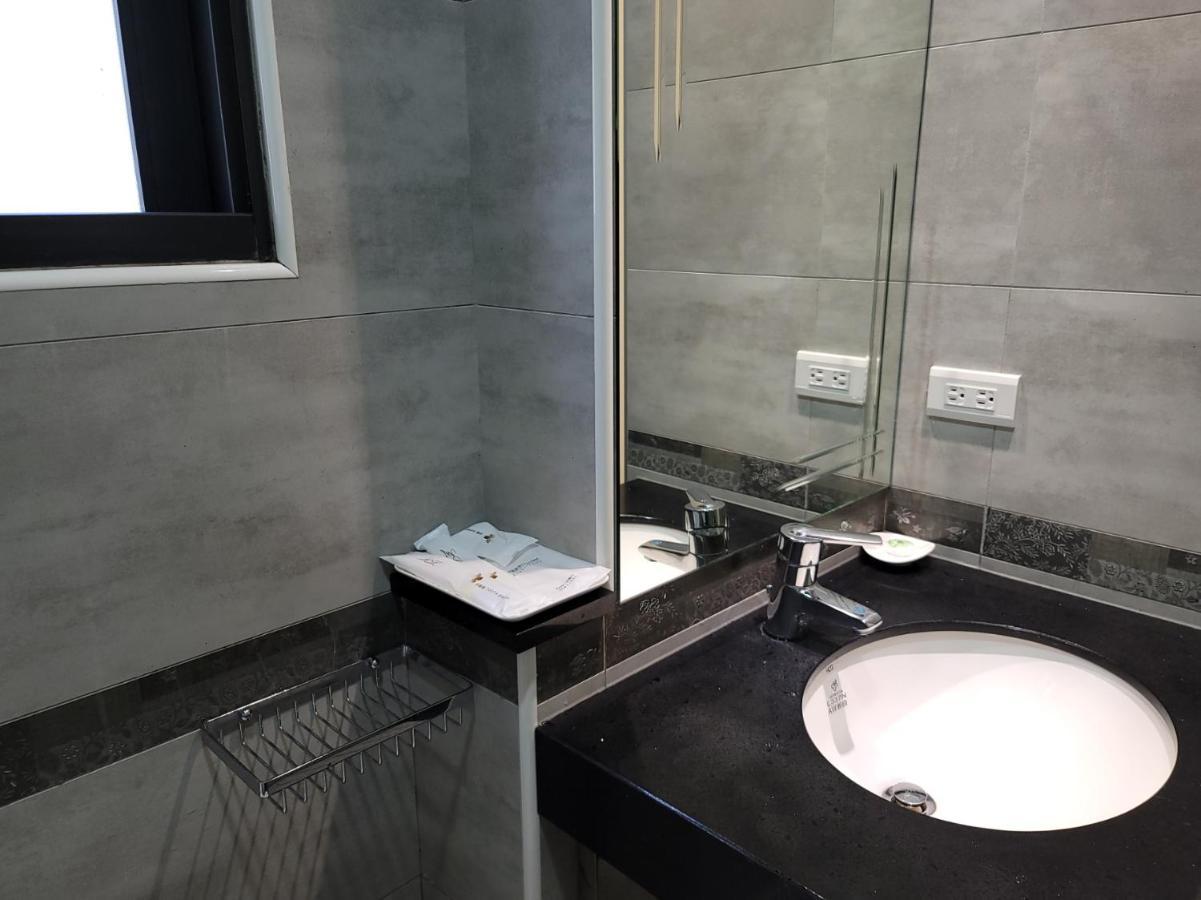 渡小夜電梯民宿 Yilannight B&B Wujie Eksteriør billede