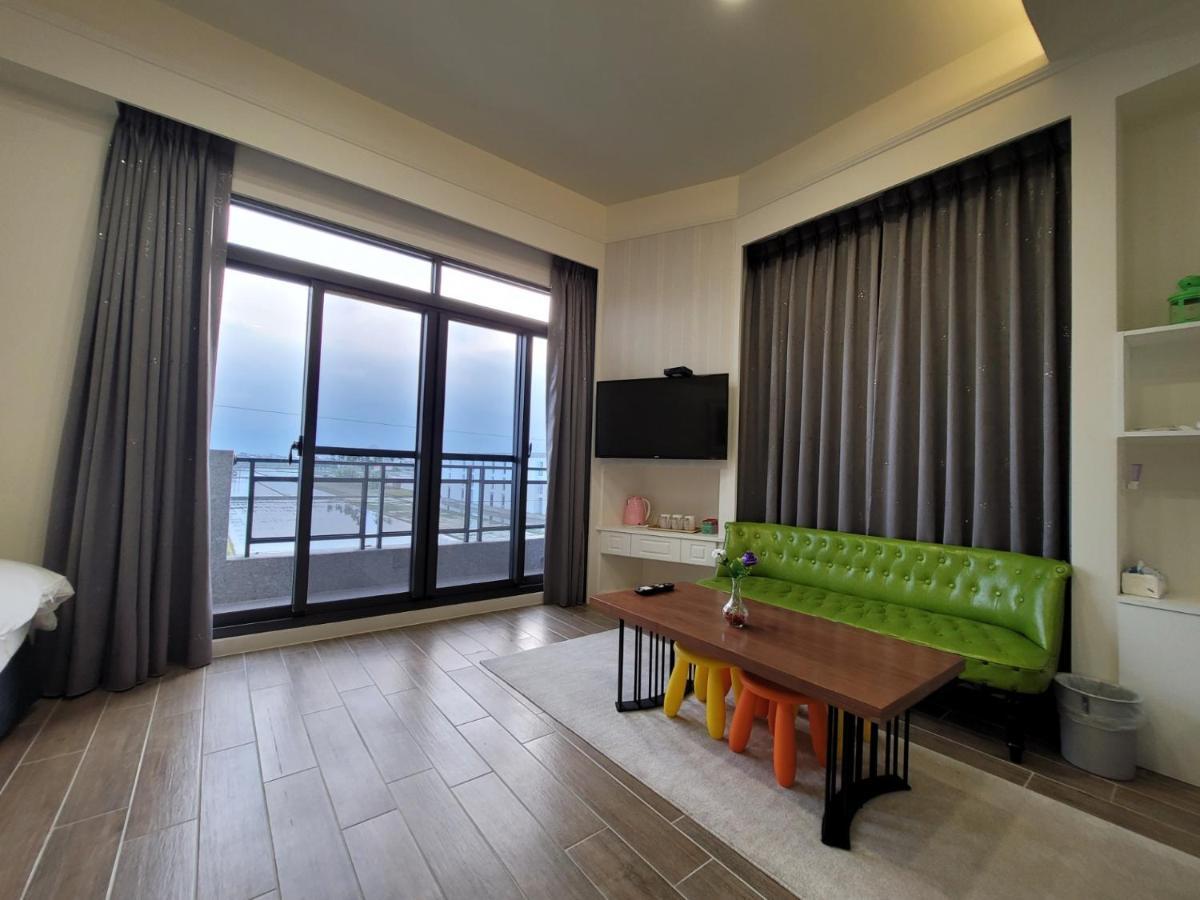 渡小夜電梯民宿 Yilannight B&B Wujie Eksteriør billede