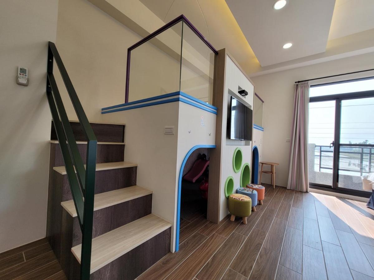 渡小夜電梯民宿 Yilannight B&B Wujie Eksteriør billede