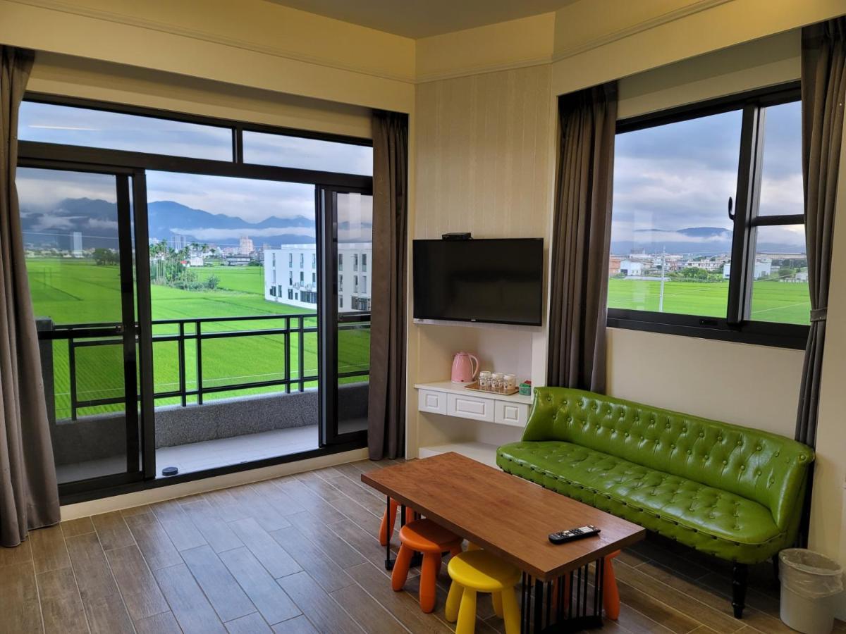 渡小夜電梯民宿 Yilannight B&B Wujie Eksteriør billede
