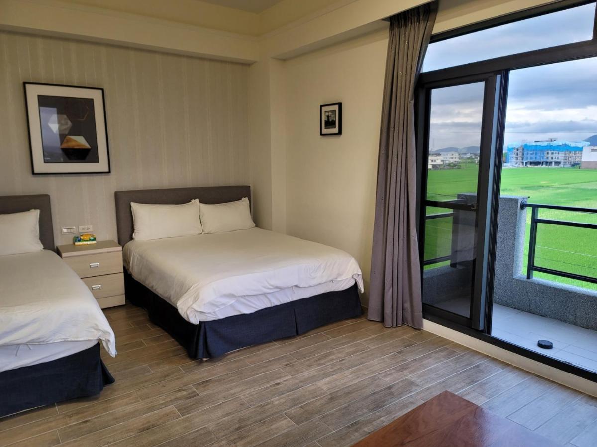 渡小夜電梯民宿 Yilannight B&B Wujie Eksteriør billede