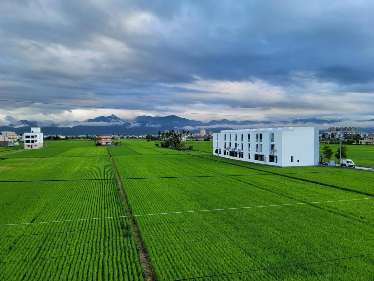渡小夜電梯民宿 Yilannight B&B Wujie Eksteriør billede